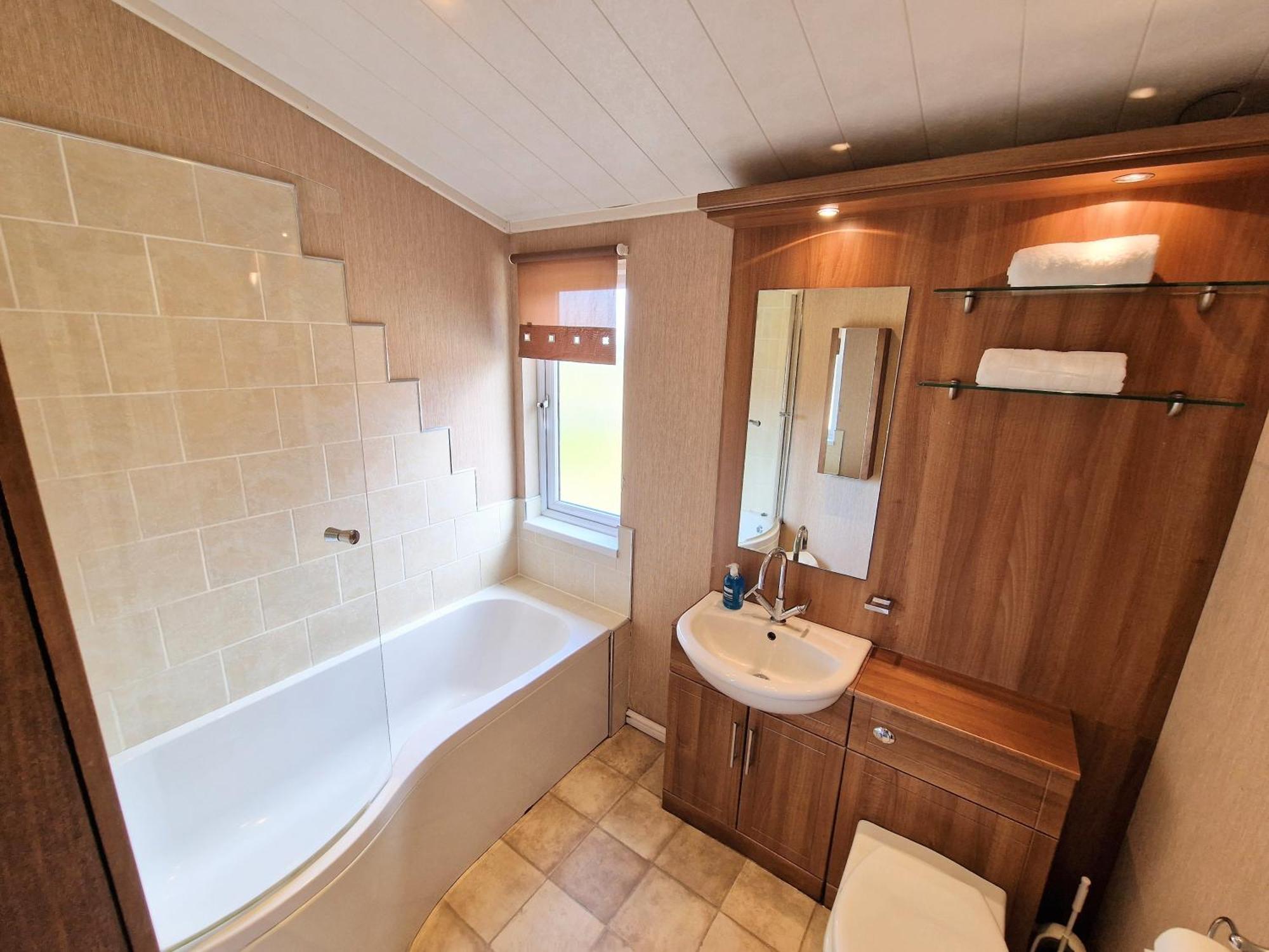 KeltyBenarty 11 With Private Hot Tub - Fife - Loch Leven - Lomond Hills - Pet Friendly别墅 外观 照片